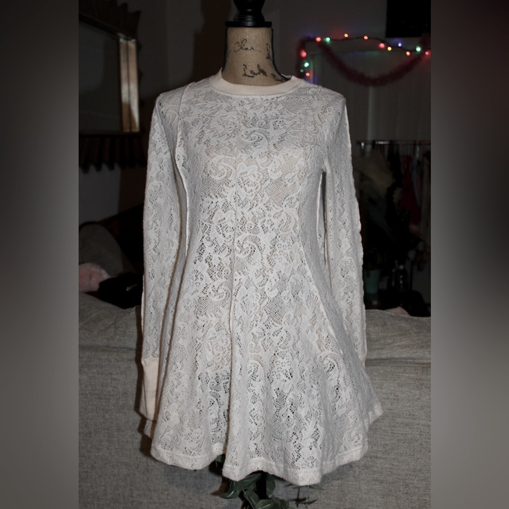Free people Lacey blouse🐚☁️🫖🤍